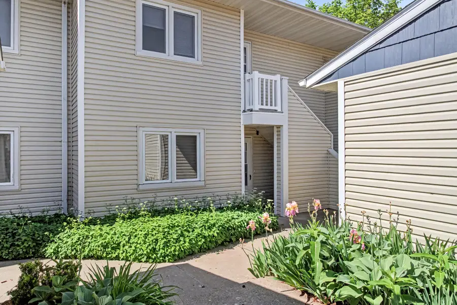 406 Faulkner Court, Ames, IA 50014 - #2