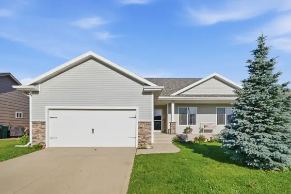 112 N East Megan Avenue, Elkhart, IA 50073