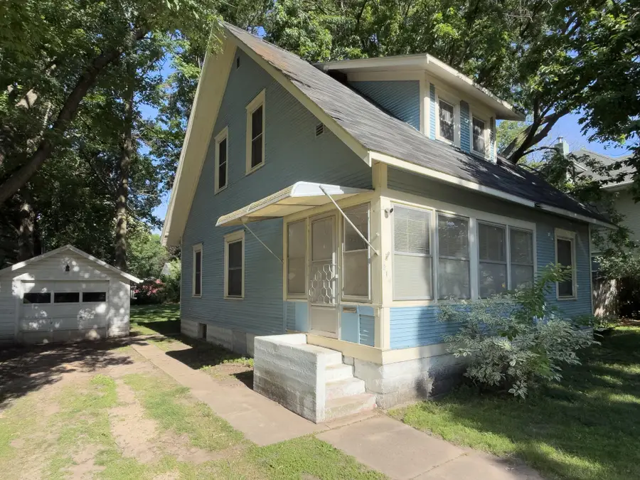 219 N Russell Avenue, Ames, IA 50010 - #2