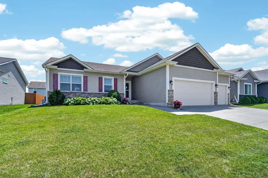 9774 Cedarwood Drive, West Des Moines, IA 50266 - #2