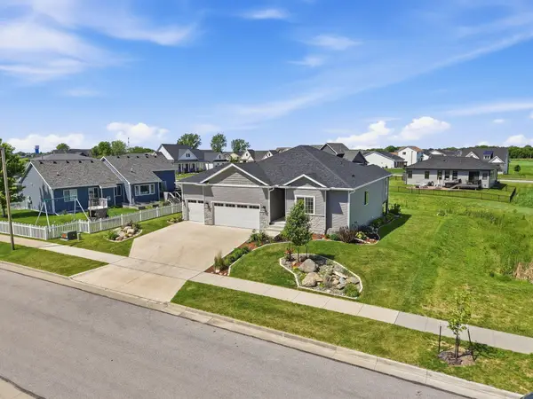 1827 Ledges Drive, Ames, IA 50010