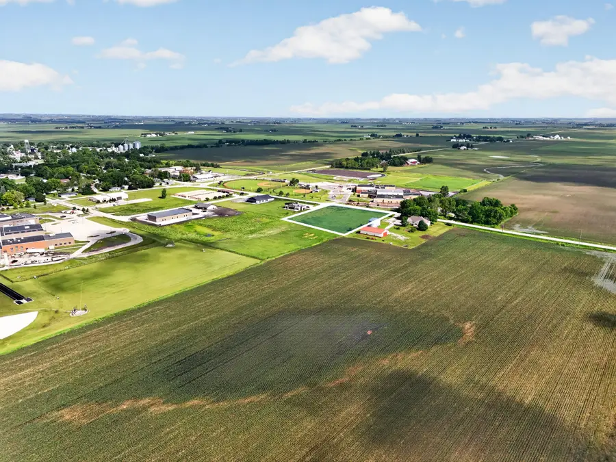 208 E Matthews Drive, Gilbert, IA 50105 - #3