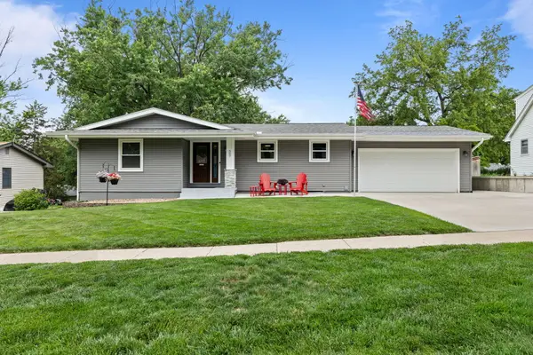 507 N J Street, Indianola, IA 50125