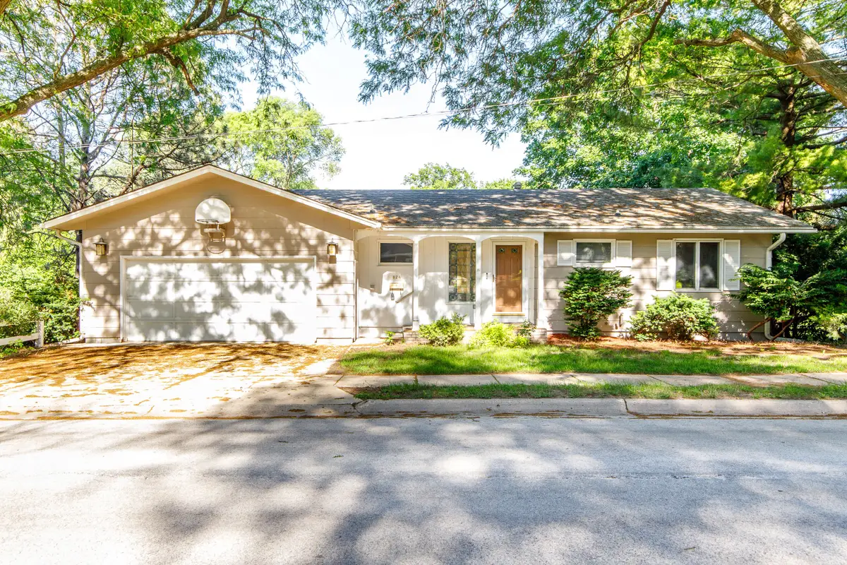 824 Hillcrest Avenue, Story City, IA 50248 - #1