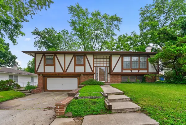 1814 Duff Avenue, Ames, IA 50010