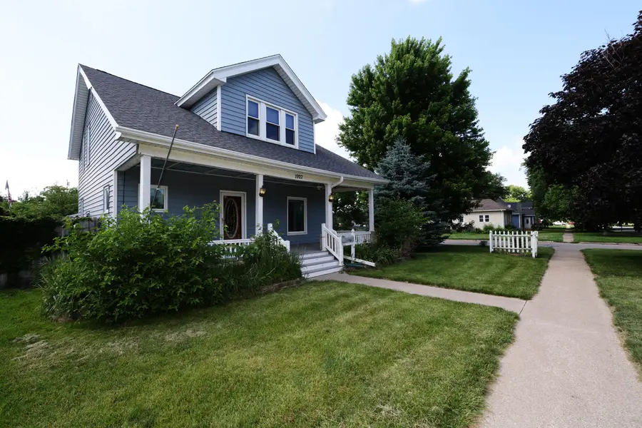 1927 Story Street, Boone, IA 50036 - #3