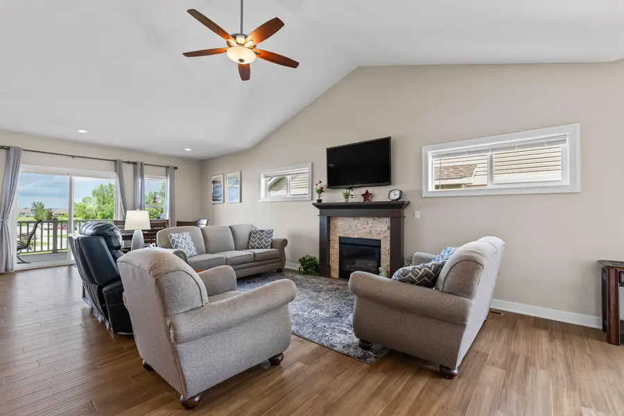 486 Bella Vista Court, Huxley, IA 50124 - #2