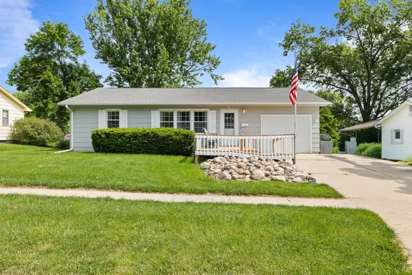 121 E O'neil Drive, Ames, IA 50010