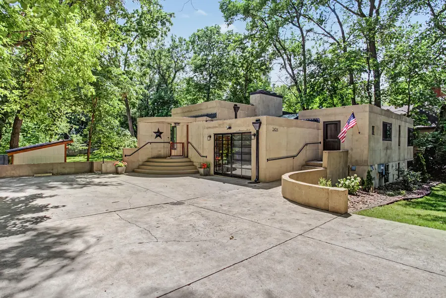 3424 Oakland Street, Ames, IA 50014 - #2
