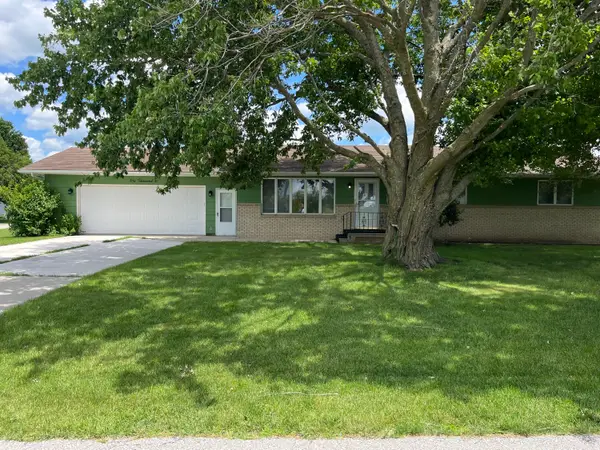 1030 Dewitt Street, Ellsworth, IA 50075