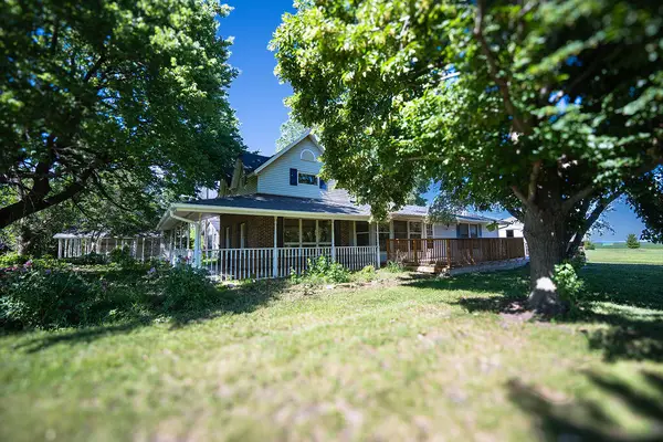 1448 Queen Avenue, livermore, IA 50558