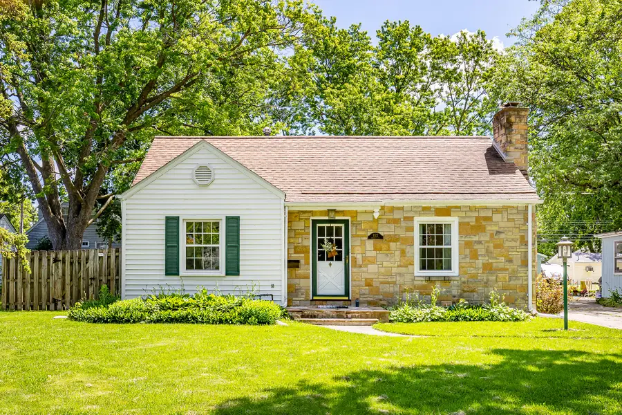 1122 Burnett Avenue, Ames, IA 50010 - #2
