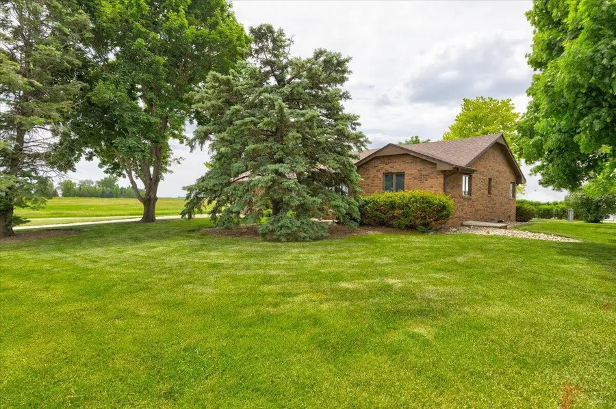 3221 Queens Avenue, Jewell, IA 50130 - #2