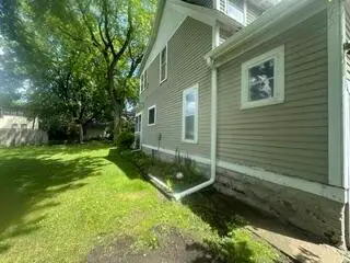 311 S Iowa Avenue, Eagle Grove, IA 50533 - #3