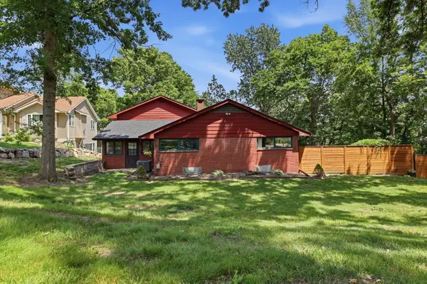 1495 NW 75th Street, Clive, IA 50325