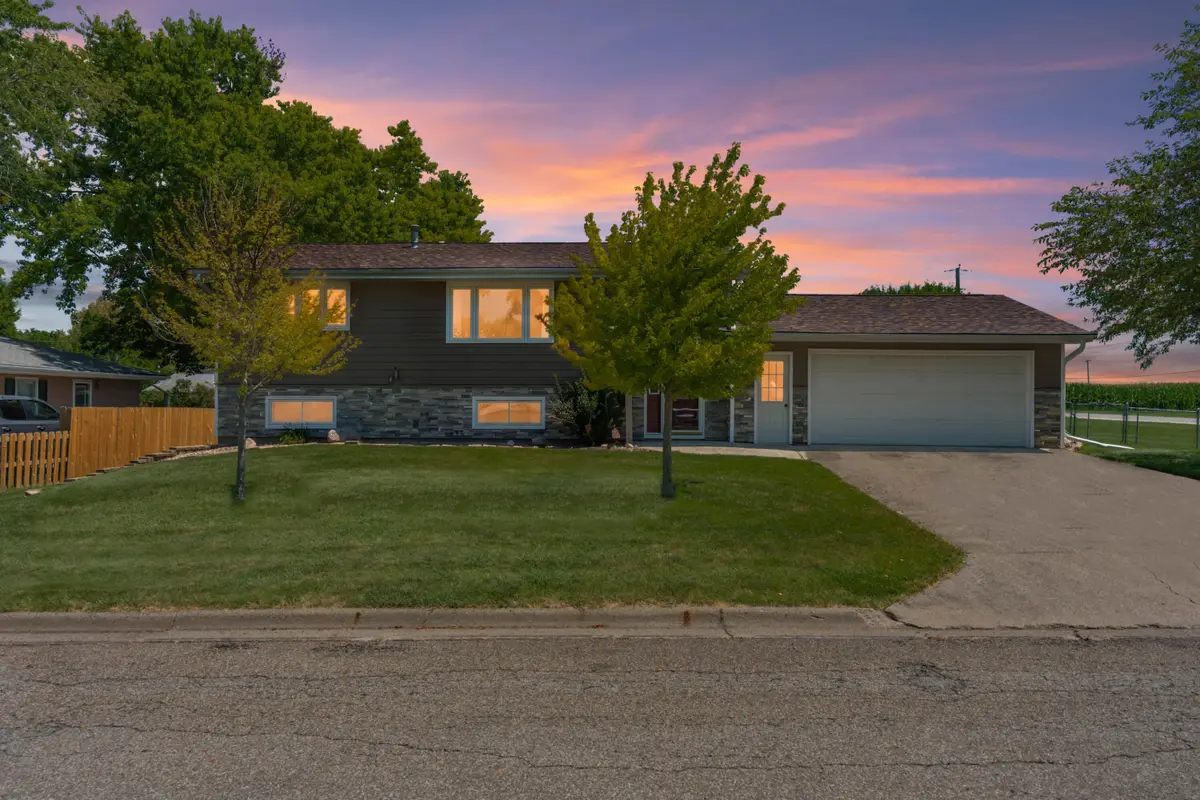 106 Grand Avenue, Story City, IA 50248 - #1