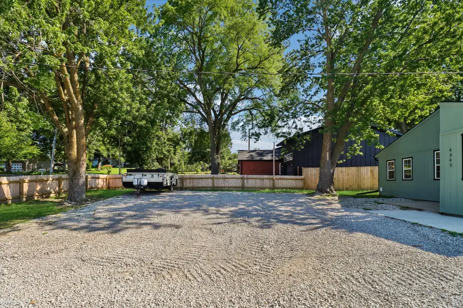 4840 NW 52nd Street, Des Moines, IA 50310 - #2