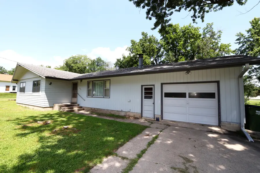 621 W 8th Street, Boone, IA 50036 - #2