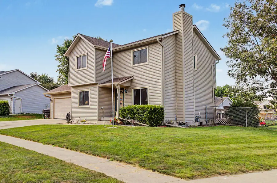 209 Rothmoor Drive, Gilbert, IA 50105 - #2