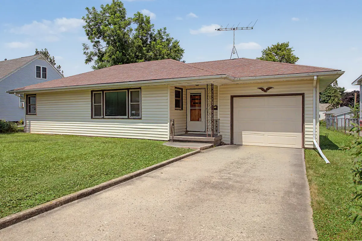321 Edwards Street, Jewell, IA 50130 - #1