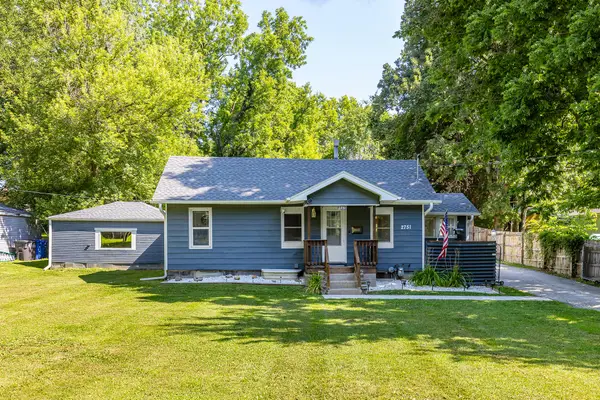 2751 Sheridan Avenue, Des Moines, IA 50310