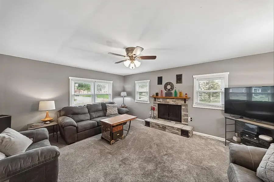 602 4th Street, Nevada, IA 50201 - #2