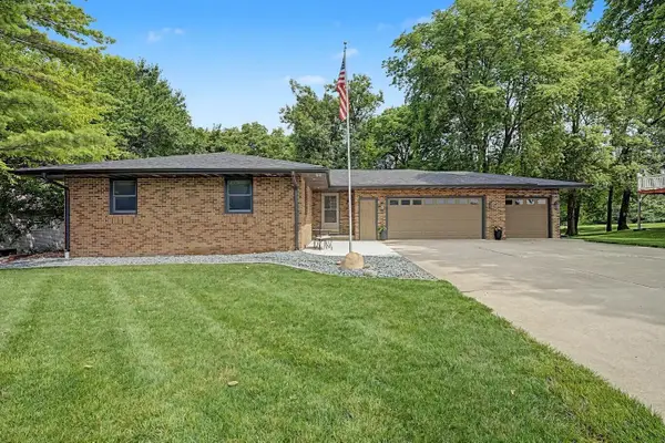 2349 Lakeview Drive, Ames, IA 50010