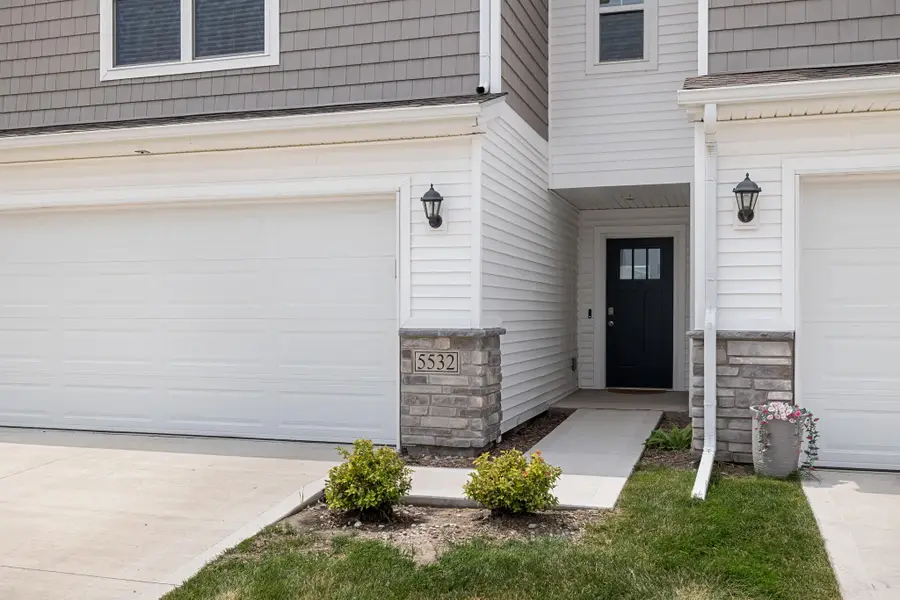 5532 144th Street, Urbandale, IA 50323 - #2