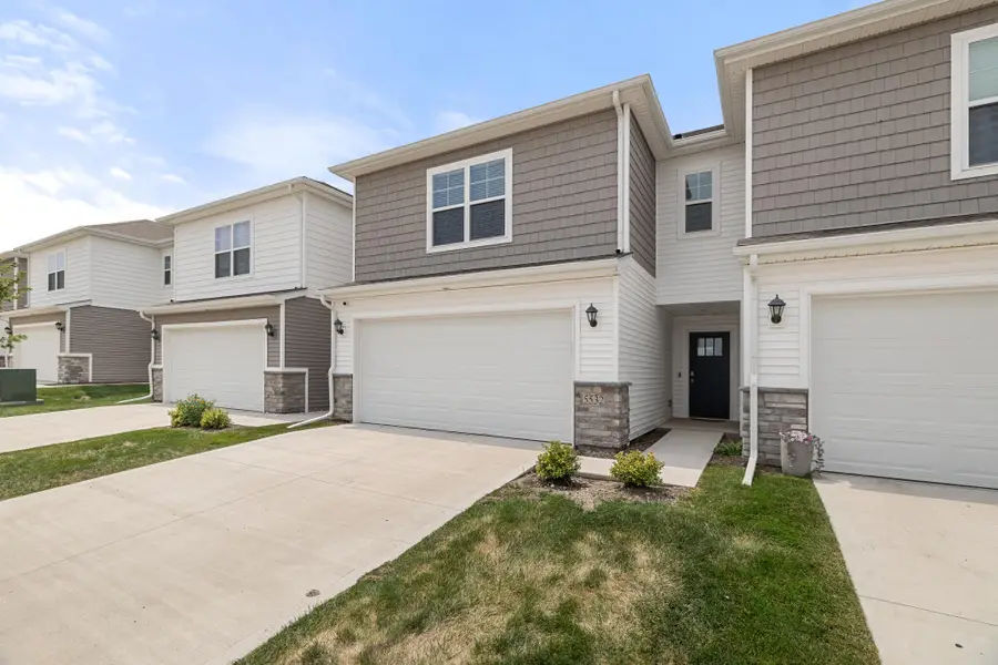 5532 144th Street, Urbandale, IA 50323 - #3