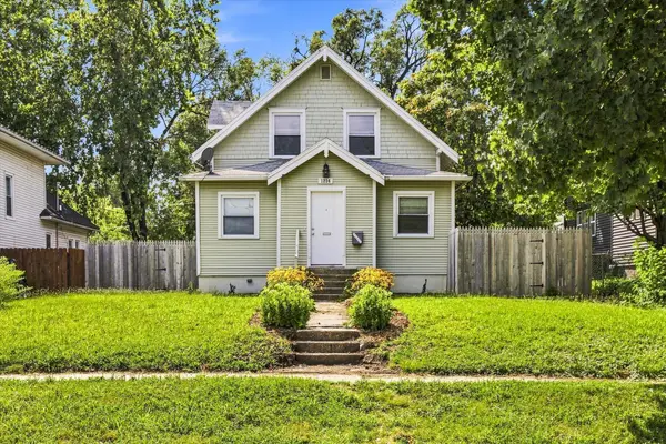 1214 York Street, Des Moines, IA 50316