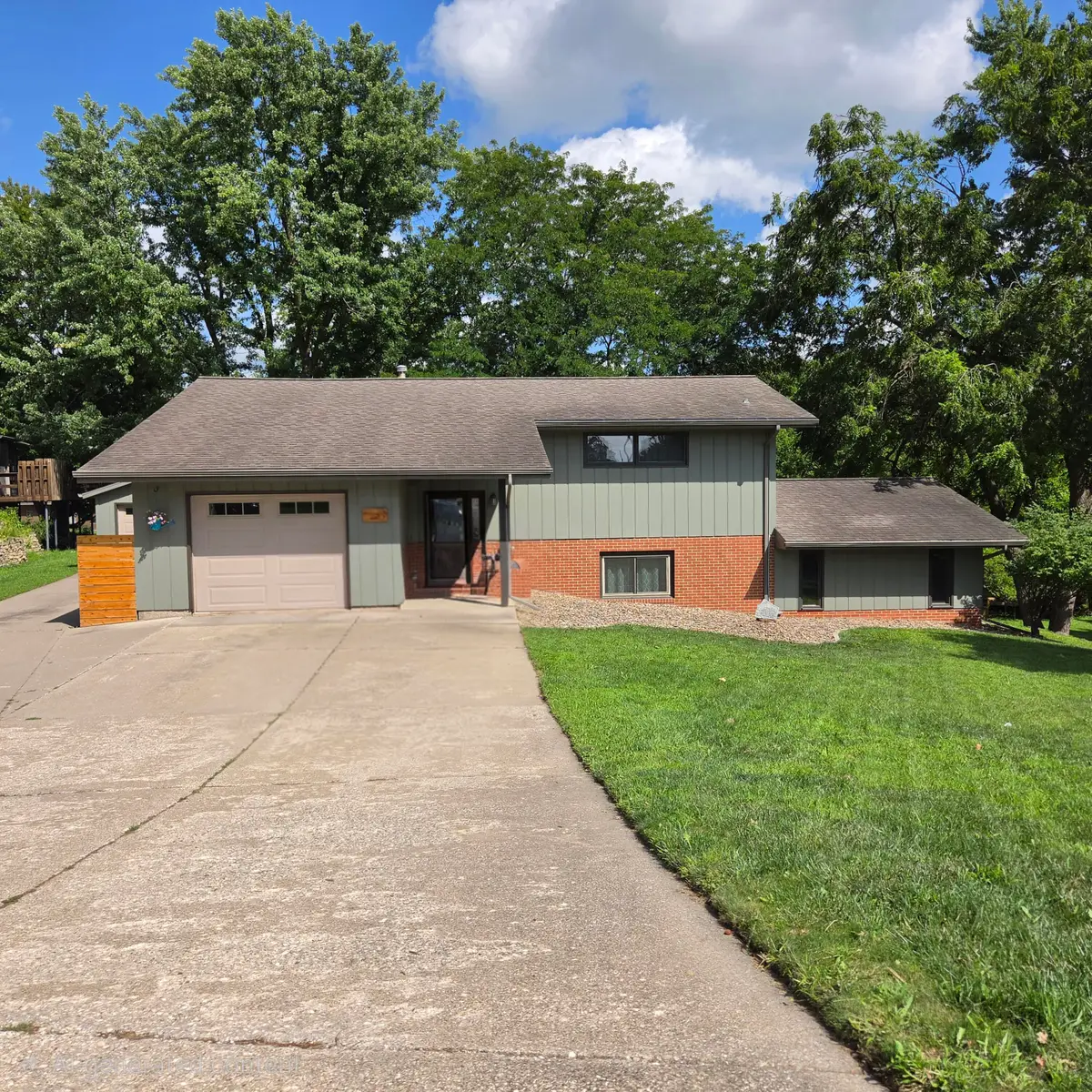 100 Monona Street, Boone, IA 50036 - #1