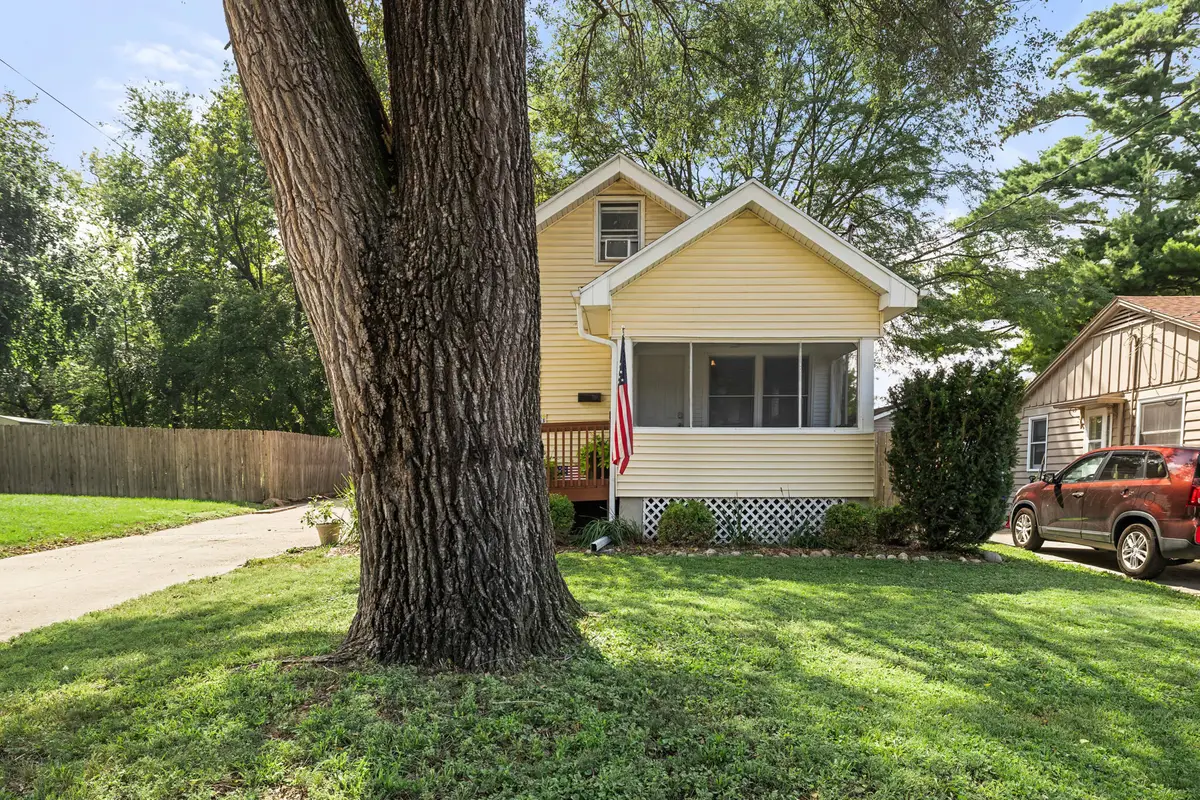 3922 36th Street, Des Moines, IA 50310 - #1