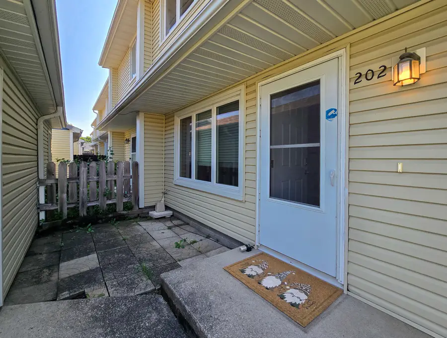 202 Cooper Court, Ames, IA 50014 - #2