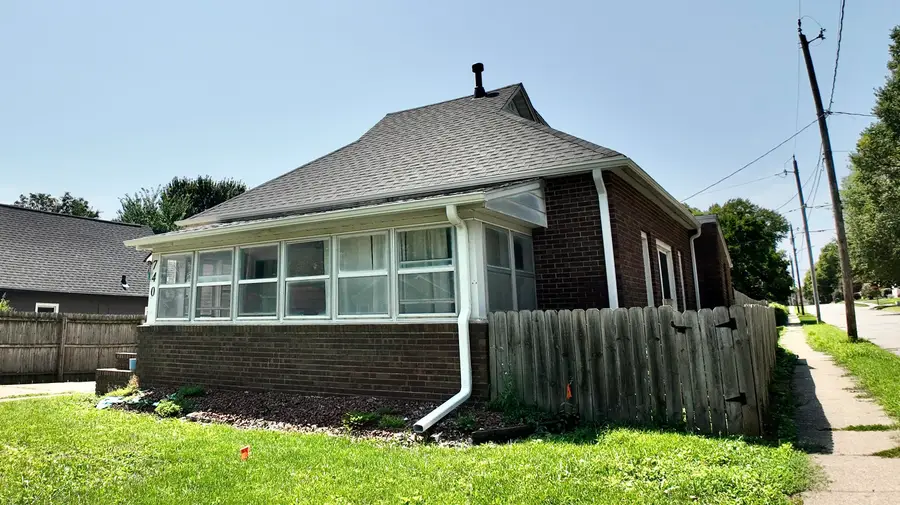 740 9th Street, West Des Moines, IA 50265 - #2