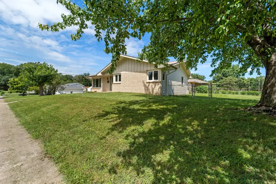 6501 Airline Avenue, Urbandale, IA 50322 - #2