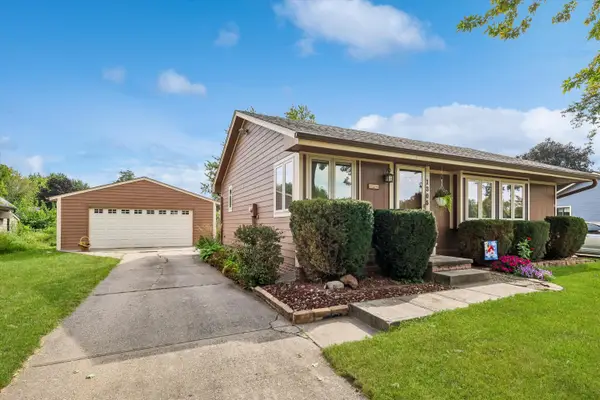 1305 NW Applewood Street, Ankeny, IA 50023