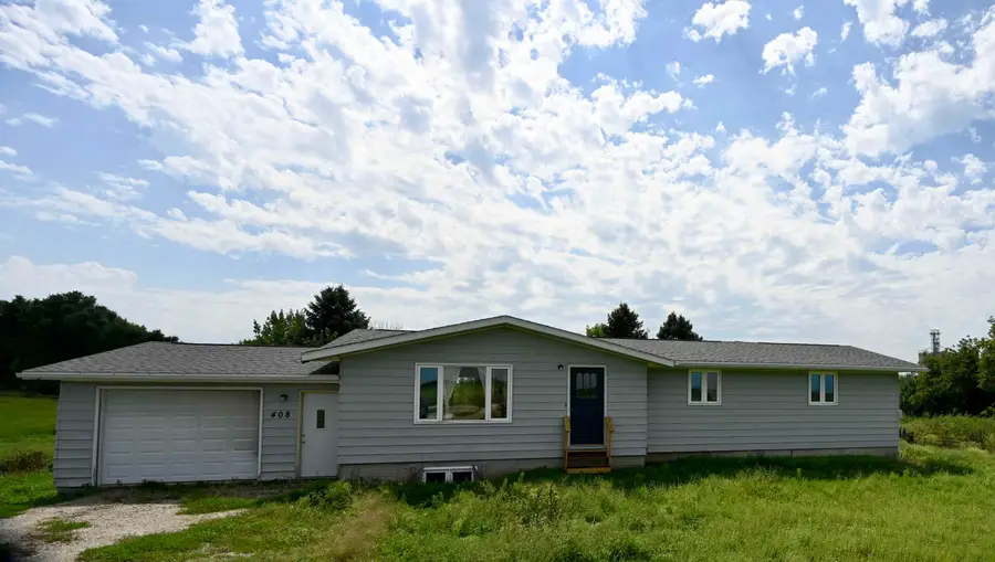 408 E King Street, Bradgate, IA 50520 - #2