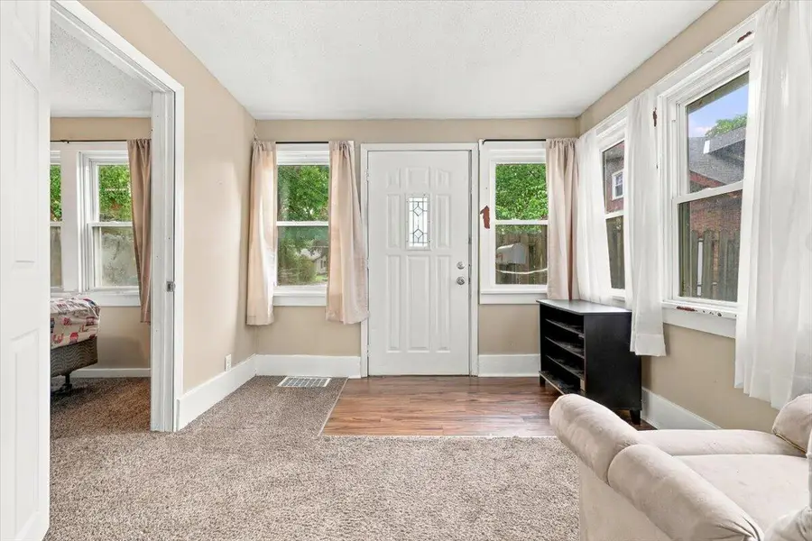 2004 39th Street, Des Moines, IA 50310 - #2