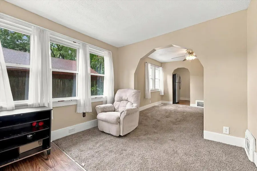 2004 39th Street, Des Moines, IA 50310 - #3