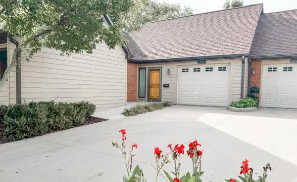 2220 Hamilton Drive, Ames, IA 50014