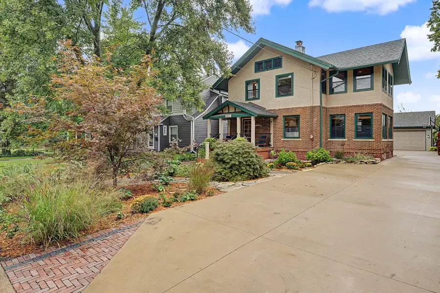 3211 Cottage Grove Avenue, Des Moines, IA 50311 - #2