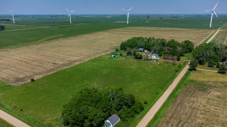 984 P Avenue, Jefferson, IA 50129 - #3