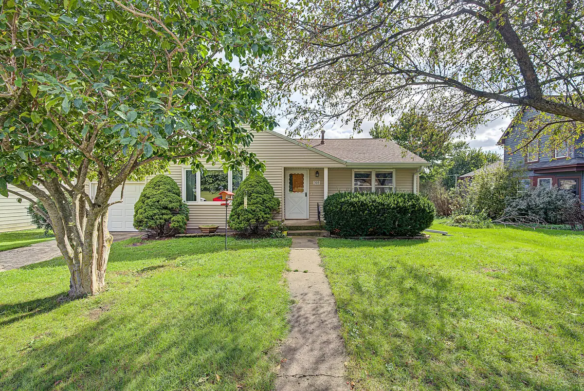 303 W Garfield Street, Zearing, IA 50278 - #1