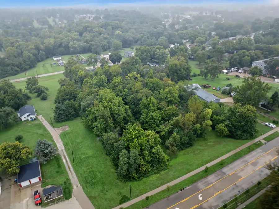 401 E Mckinley Avenue, Des Moines, IA 50315 - #2