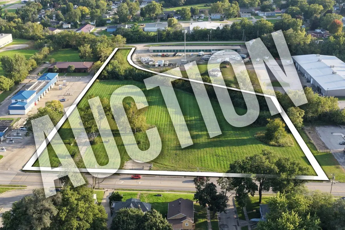 1301 1st Avenue, Newton, IA 50208 - #1