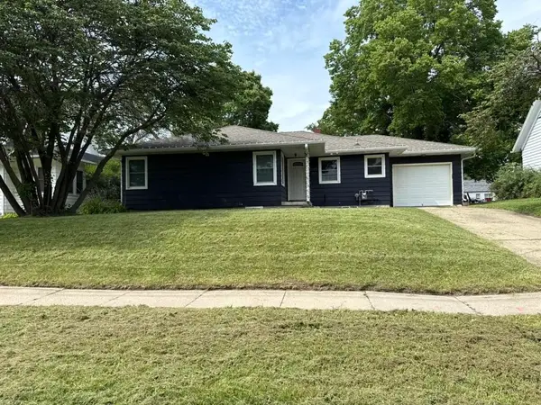 2625 Knapp Street, Ames, IA 50014
