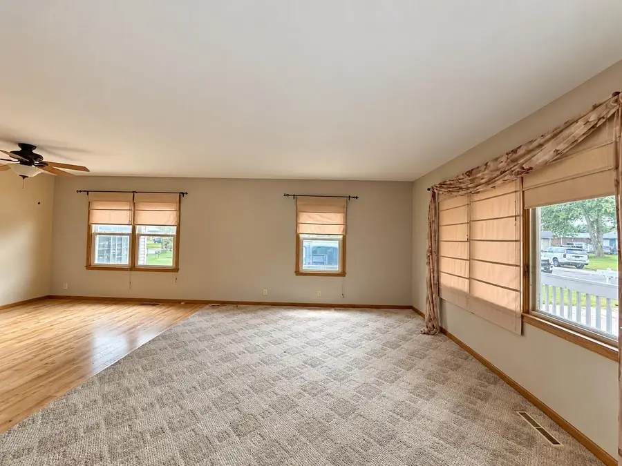 2310 Highland Drive, Webster City, IA 50595 - #3
