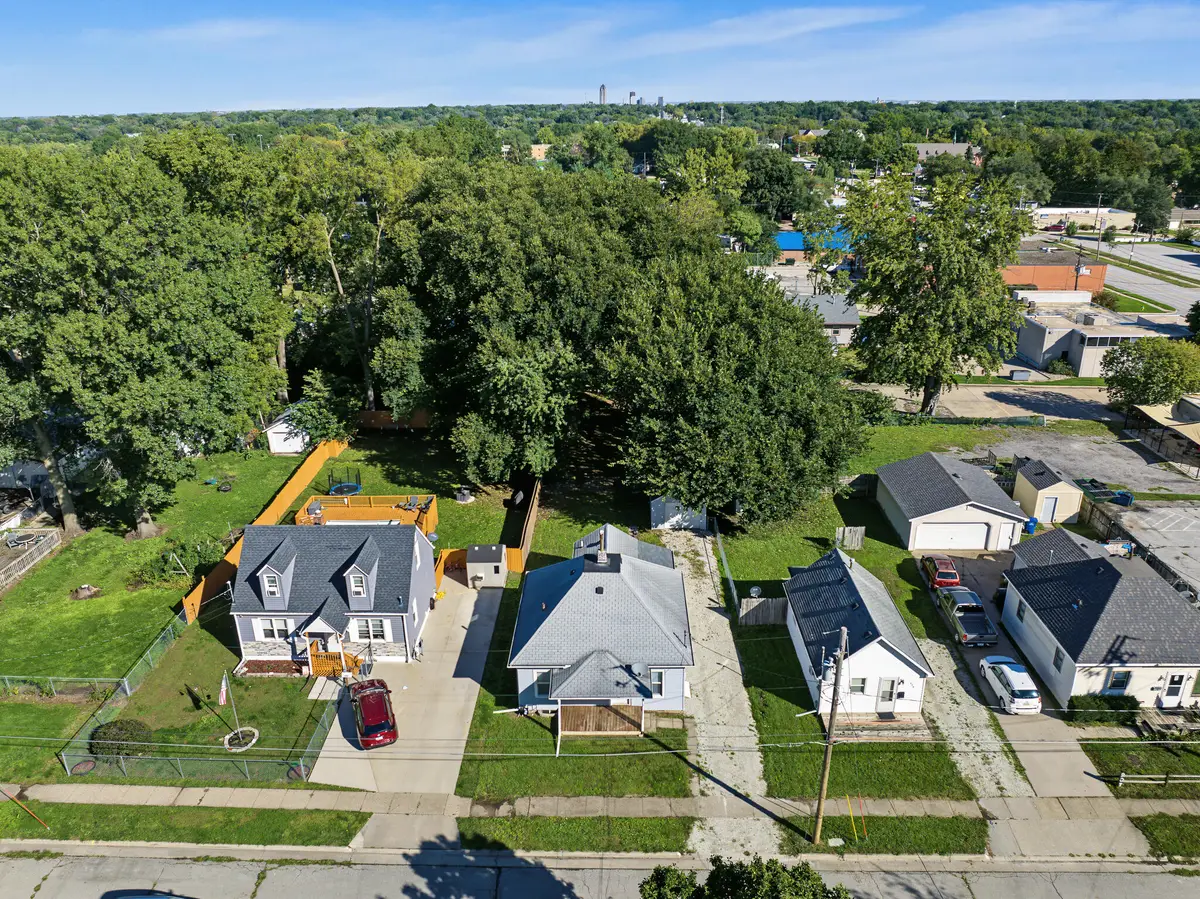 911 Leland Avenue, Des Moines, IA 50315 - #1