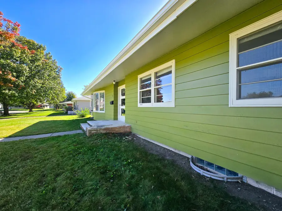 739 14th Street Place, Nevada, IA 50201 - #2