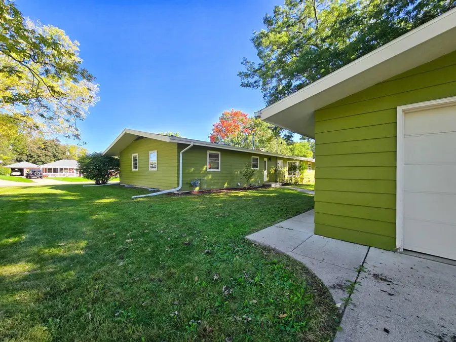739 14th Street Place, Nevada, IA 50201 - #3